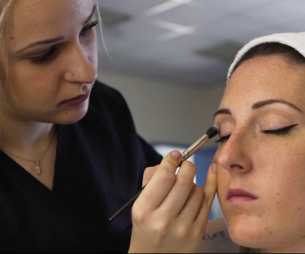 Maquillador/a y Esteticien